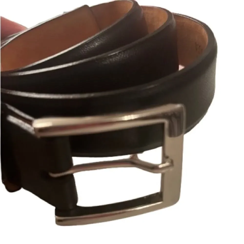 W. Kleinberg Black Leather Belt with Timeless Elegance